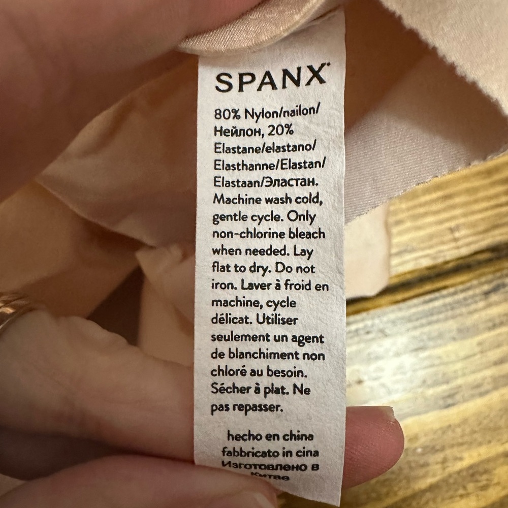 Spanx Open-Bust Mid-Thigh Bodysuit Size Large - Picture 7 of 7